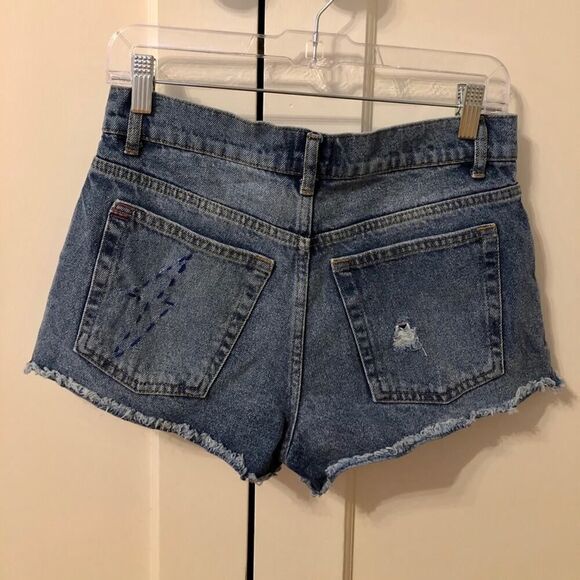 Urban Outfitters BDG mid-rise denim shorts with hand stitched detail 26 - Picture 2 of 6